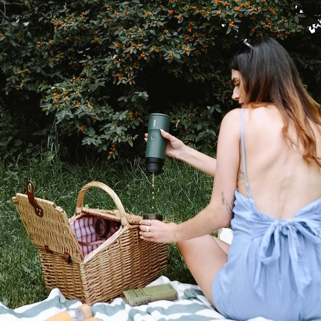 Portable Espresso Maker - Lunar White